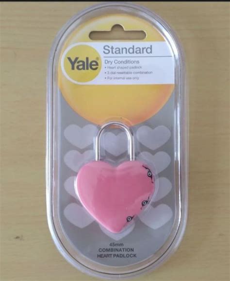 YALE HEART PADLOCK PINK COLLECTIBLES .